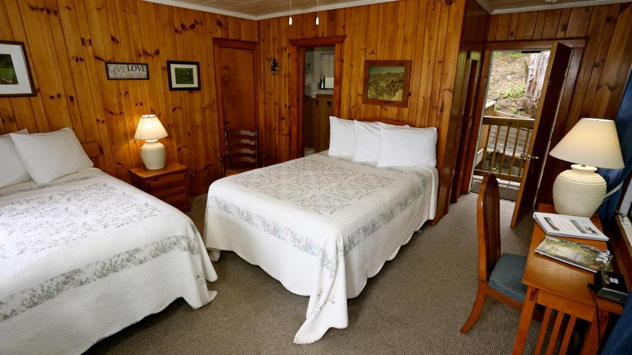 Alpine Inn Little Switzerland Екстериор снимка